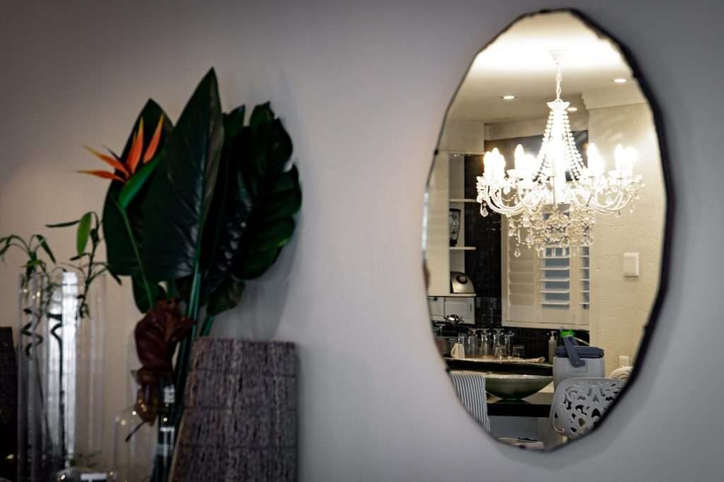 Oval Wall-mounted Mirror